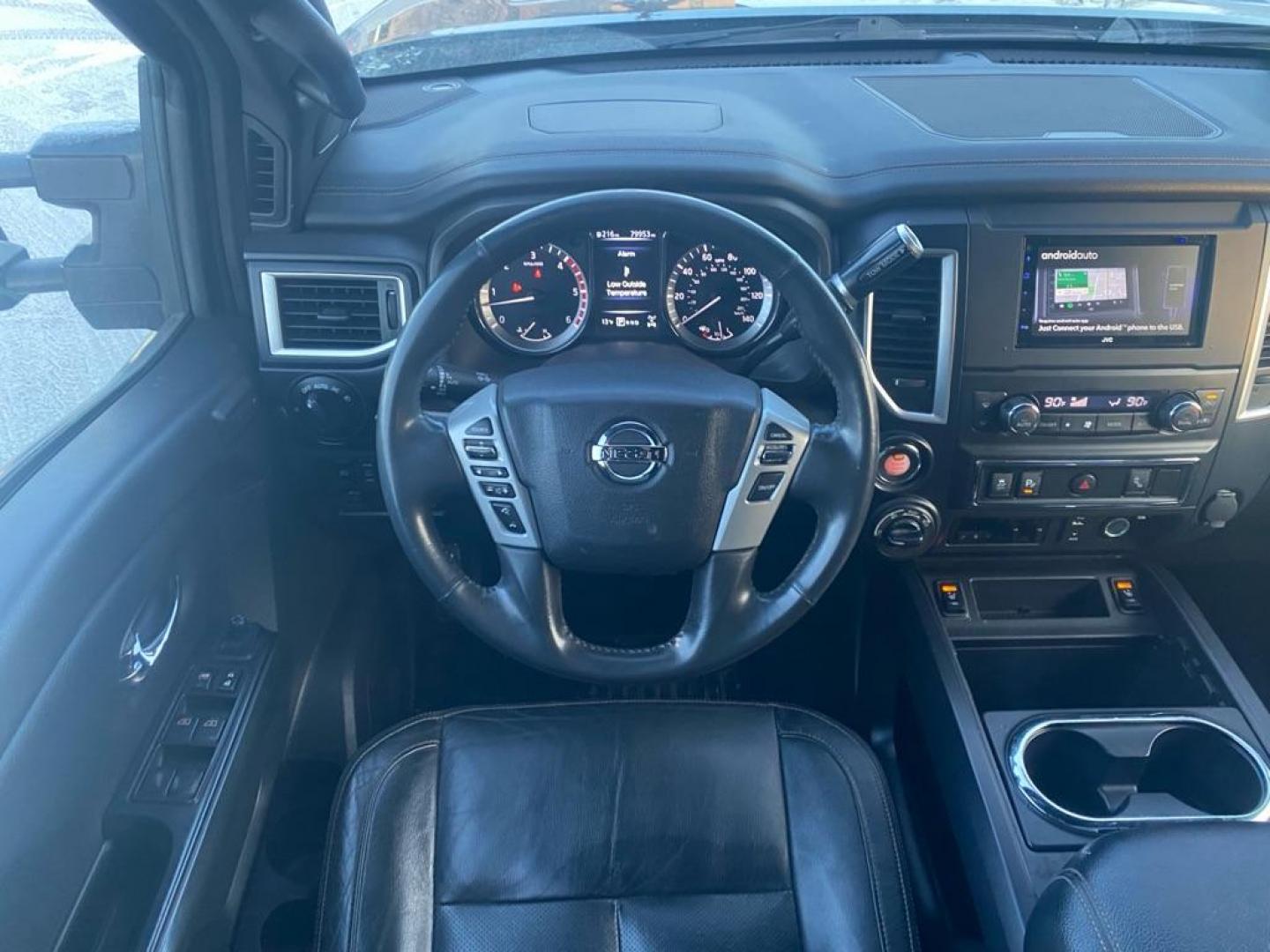 2018 BLACK NISSAN TITAN XD SL (1N6BA1F41JN) with an 5.0L engine, Automatic transmission, located at 929 East 8th Ave, Anchorage, AK, 99501, (907) 274-2277, 61.214783, -149.866074 - Photo#4