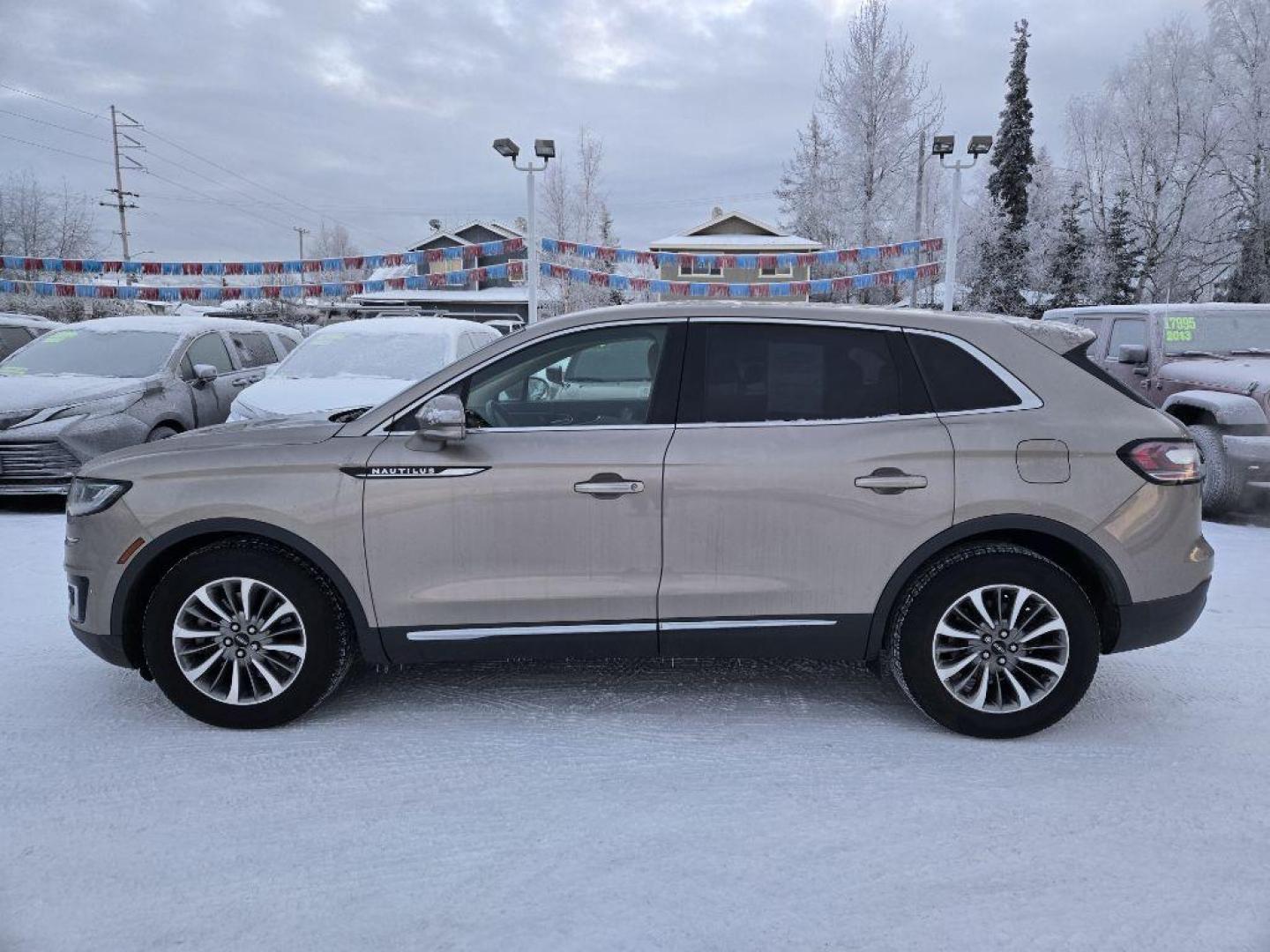 2019 TAN LINCOLN NAUTILUS SELECT (2LMPJ8K96KB) with an 2.0L engine, Automatic transmission, located at 929 East 8th Ave, Anchorage, AK, 99501, (907) 274-2277, 61.214783, -149.866074 - Photo#1