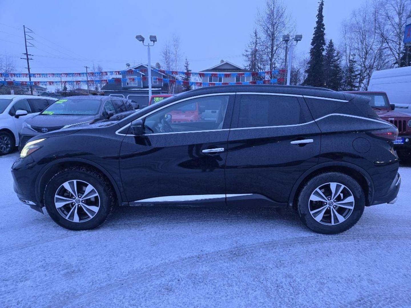 2021 BLACK NISSAN MURANO SV (5N1AZ2BJ1MC) with an 3.5L engine, Continuously Variable transmission, located at 929 East 8th Ave, Anchorage, AK, 99501, (907) 274-2277, 61.214783, -149.866074 - Photo#1