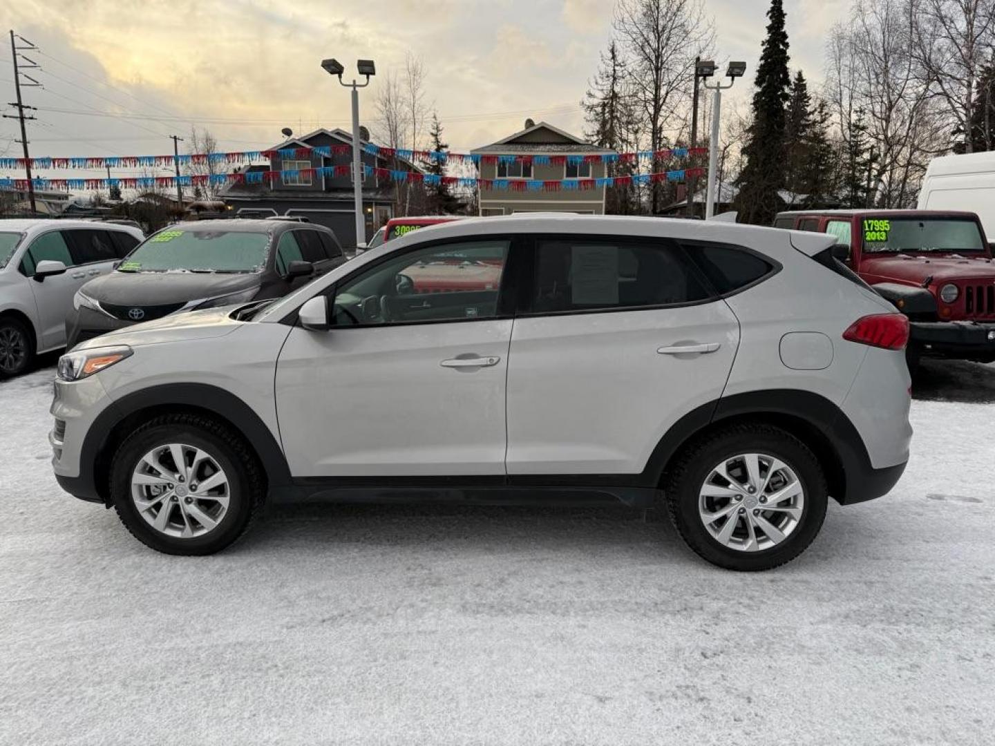 2021 SILVER HYUNDAI TUCSON SE (KM8J2CA45MU) with an 2.0L engine, Automatic transmission, located at 929 East 8th Ave, Anchorage, AK, 99501, (907) 274-2277, 61.214783, -149.866074 - Photo#1