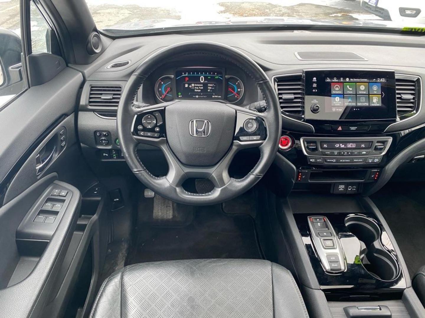 2021 SILVER HONDA PASSPORT TOURING (5FNYF8H95MB) with an 3.5L engine, Automatic transmission, located at 929 East 8th Ave, Anchorage, AK, 99501, (907) 274-2277, 61.214783, -149.866074 - Photo#4