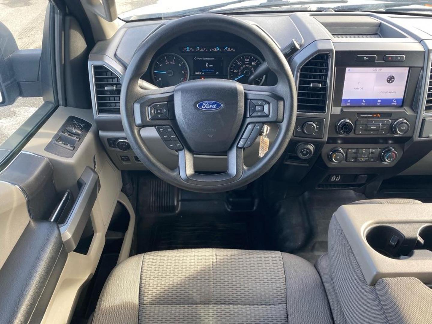 2020 WHITE FORD F150 SUPERCREW (1FTEW1E56LF) with an 5.0L engine, Automatic transmission, located at 929 East 8th Ave, Anchorage, AK, 99501, (907) 274-2277, 61.214783, -149.866074 - Photo#4