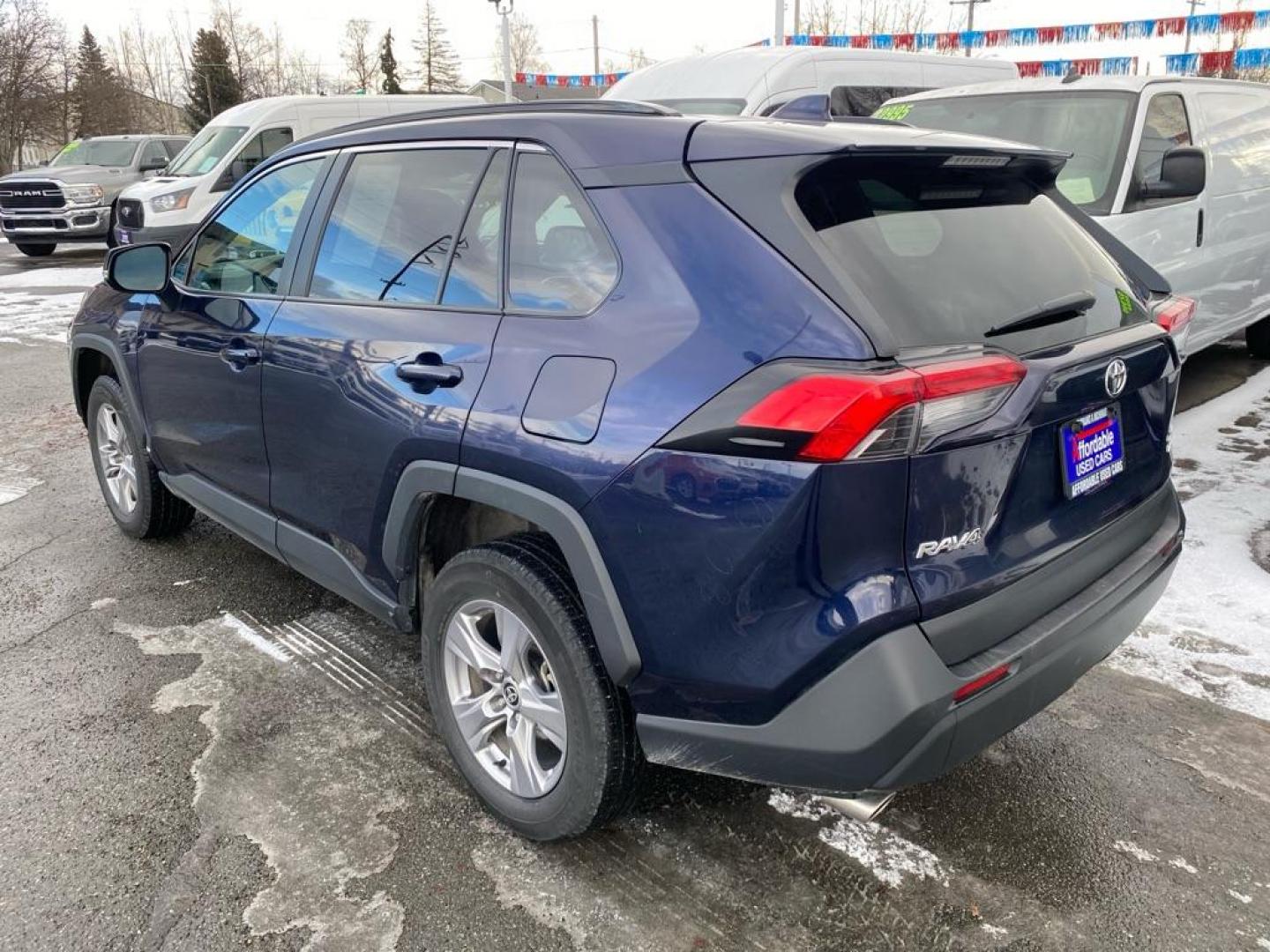 2022 BLUE TOYOTA RAV4 XLE XLE (2T3P1RFV9NW) with an 2.5L engine, Automatic transmission, located at 929 East 8th Ave, Anchorage, AK, 99501, (907) 274-2277, 61.214783, -149.866074 - Photo#2