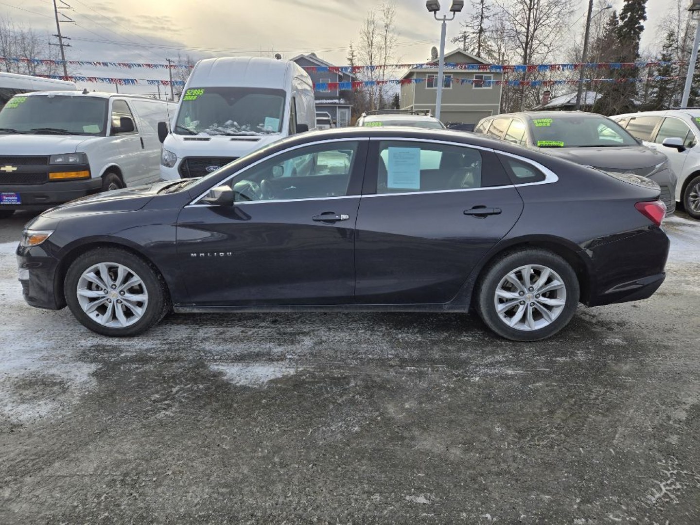 2022 GRAY CHEVROLET MALIBU LT LT (1G1ZD5ST2NF) with an 1.5L engine, Continuously Variable transmission, located at 929 East 8th Ave, Anchorage, AK, 99501, (907) 274-2277, 61.214783, -149.866074- Photo#1