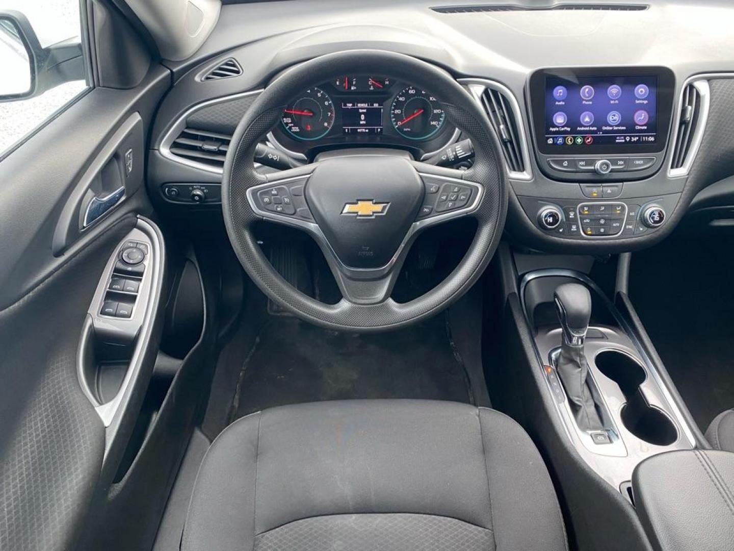 2022 WHITE CHEVROLET MALIBU LT LT (1G1ZD5ST1NF) with an 1.5L engine, Continuously Variable transmission, located at 929 East 8th Ave, Anchorage, AK, 99501, (907) 274-2277, 61.214783, -149.866074 - Photo#4