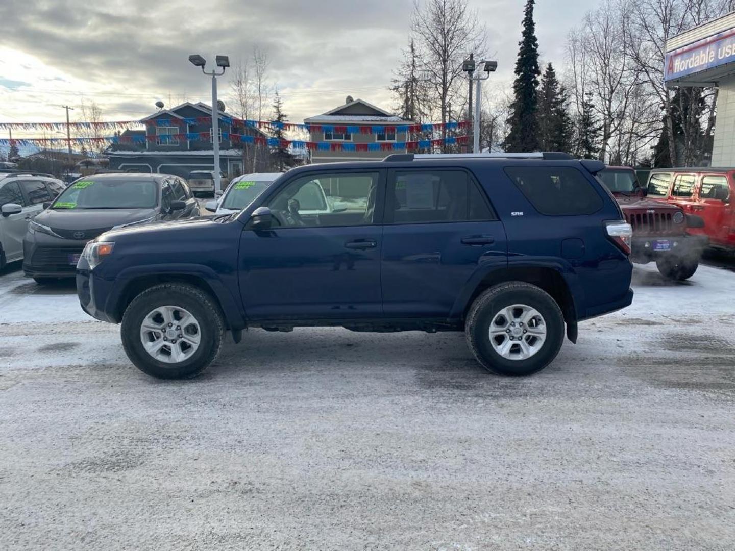 2024 BLUE TOYOTA 4RUNNER SR5/SR5 PREMIUM (JTEMU5JR3R6) with an 4.0L engine, Automatic transmission, located at 929 East 8th Ave, Anchorage, AK, 99501, (907) 274-2277, 61.214783, -149.866074 - Photo#1