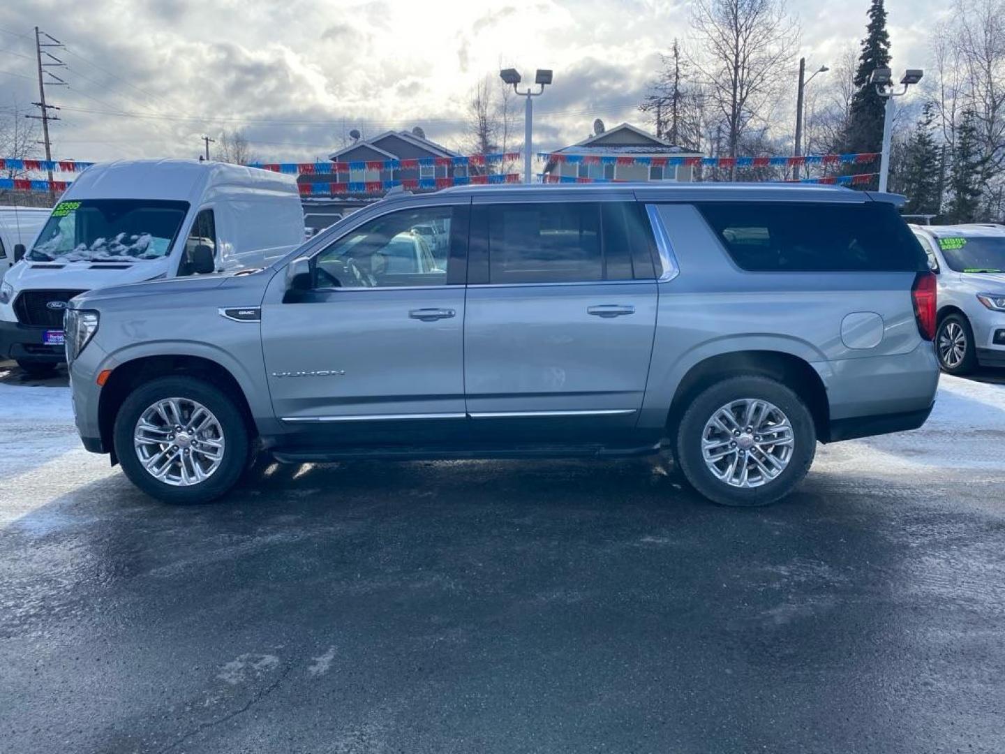 2023 GRAY GMC YUKON XL 1500 SLT (1GKS2GKD7PR) with an 5.3L engine, Automatic transmission, located at 929 East 8th Ave, Anchorage, AK, 99501, (907) 274-2277, 61.214783, -149.866074 - Photo#1