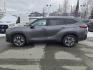 2022 GRAY TOYOTA HIGHLANDER XLE XLE (5TDGZRBH7NS) with an 3.5L engine, Automatic transmission, located at 929 East 8th Ave, Anchorage, AK, 99501, (907) 274-2277, 61.214783, -149.866074 - Photo#1