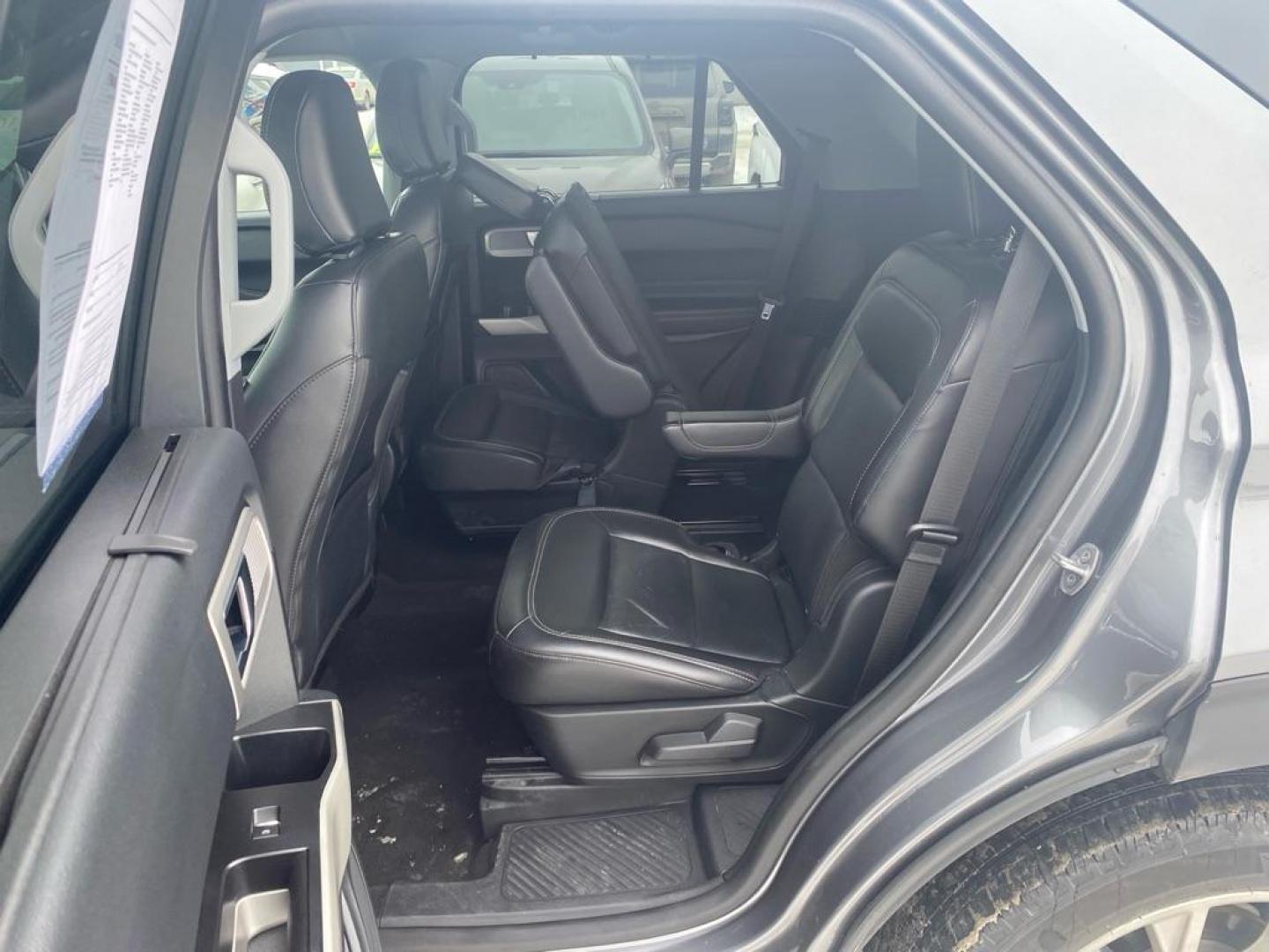 2022 GRAY FORD EXPLORER LIMITED (1FMSK8FH7NG) with an 2.3L engine, Automatic transmission, located at 929 East 8th Ave, Anchorage, AK, 99501, (907) 274-2277, 61.214783, -149.866074 - Photo#3