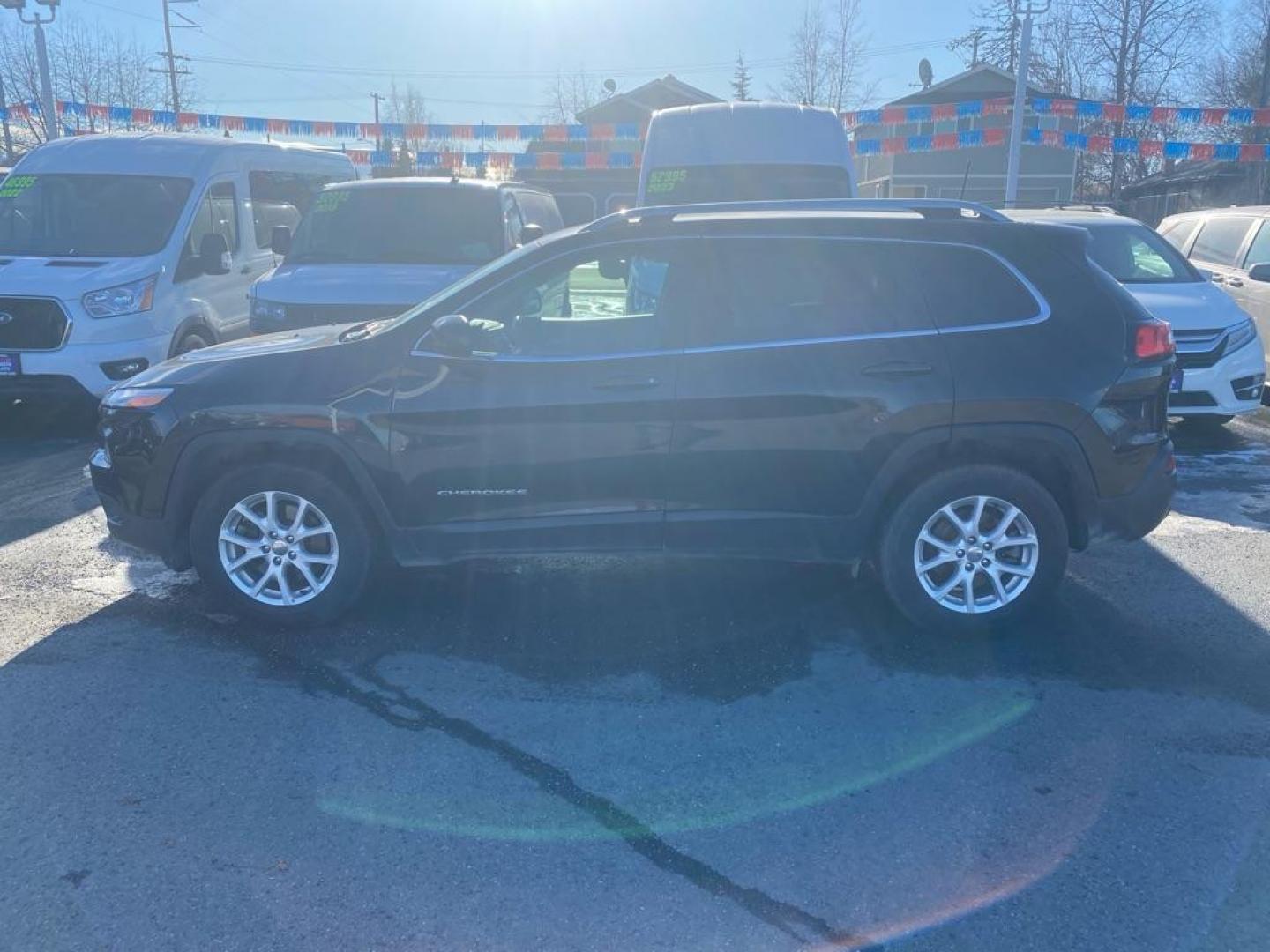 2016 BLACK JEEP CHEROKEE LATITUDE (1C4PJMCS7GW) with an 3.2L engine, Automatic transmission, located at 929 East 8th Ave, Anchorage, AK, 99501, (907) 274-2277, 61.214783, -149.866074 - Photo#1