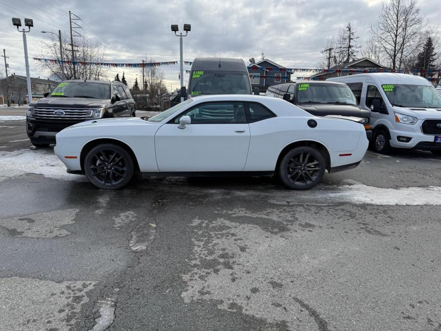 2021 WHITE DODGE CHALLENGER SXT (2C3CDZGG2MH) with an 3.6L engine, Automatic transmission, located at 929 East 8th Ave, Anchorage, AK, 99501, (907) 274-2277, 61.214783, -149.866074 - Photo#1