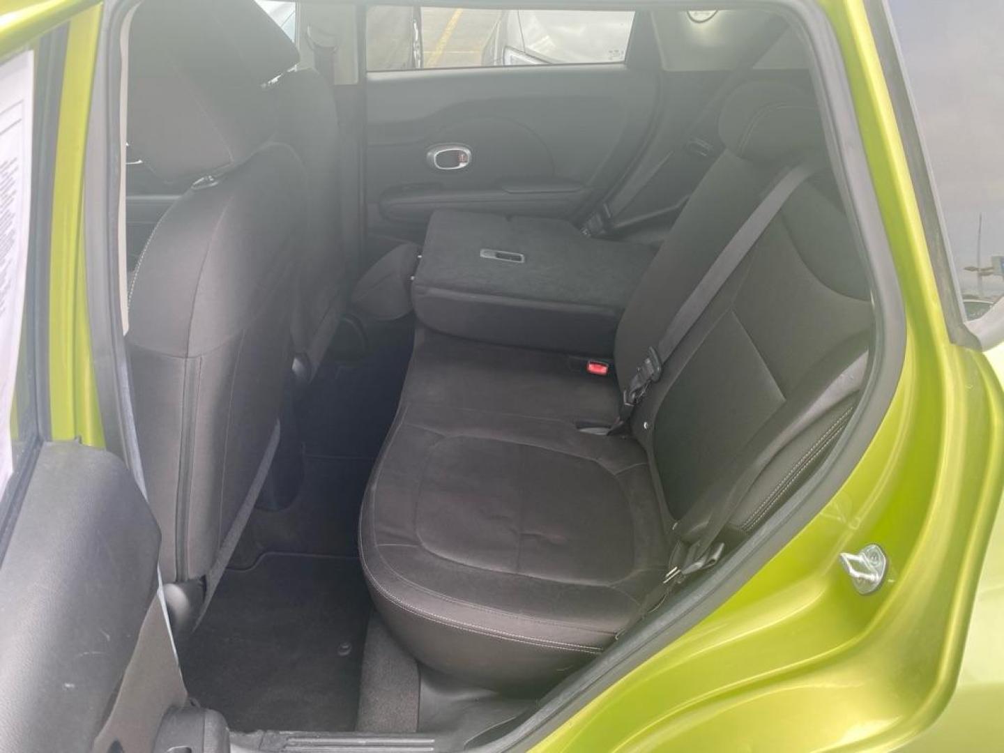 2016 GREEN KIA SOUL (KNDJN2A2XG7) with an 1.6L engine, Automatic transmission, located at 929 East 8th Ave, Anchorage, AK, 99501, (907) 274-2277, 61.214783, -149.866074 - Photo#3