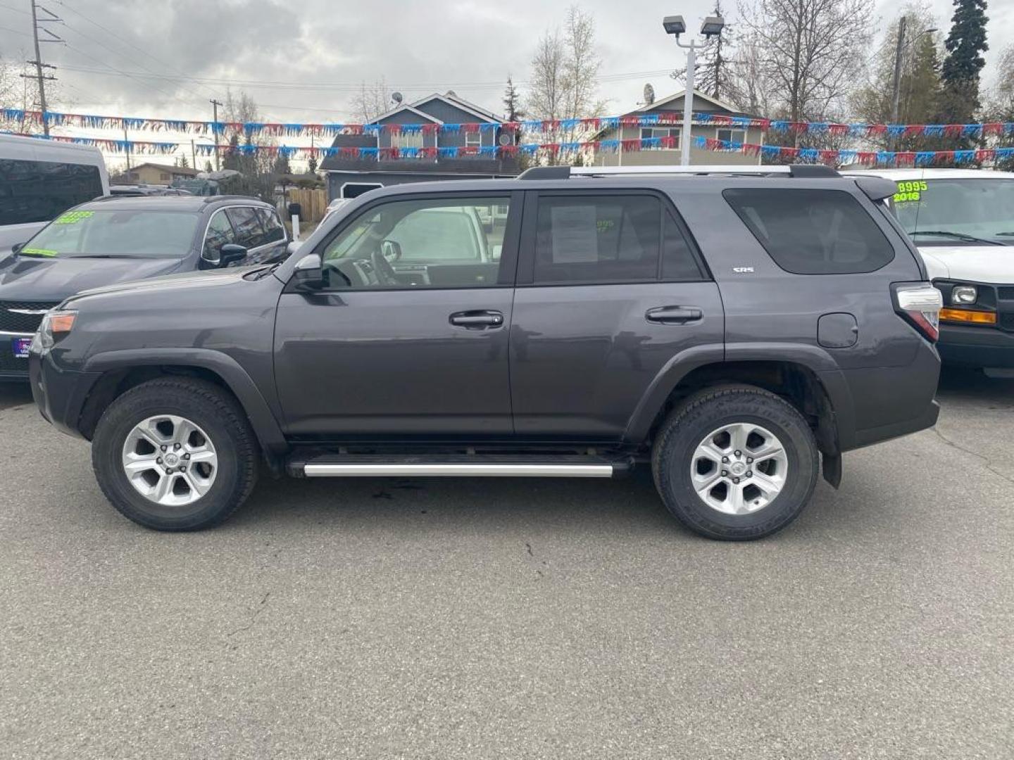 2020 GRAY TOYOTA 4RUNNER SR5/SR5 PREMIUM (JTEBU5JR6L5) with an 4.0L engine, Automatic transmission, located at 929 East 8th Ave, Anchorage, AK, 99501, (907) 274-2277, 61.214783, -149.866074 - Photo#1