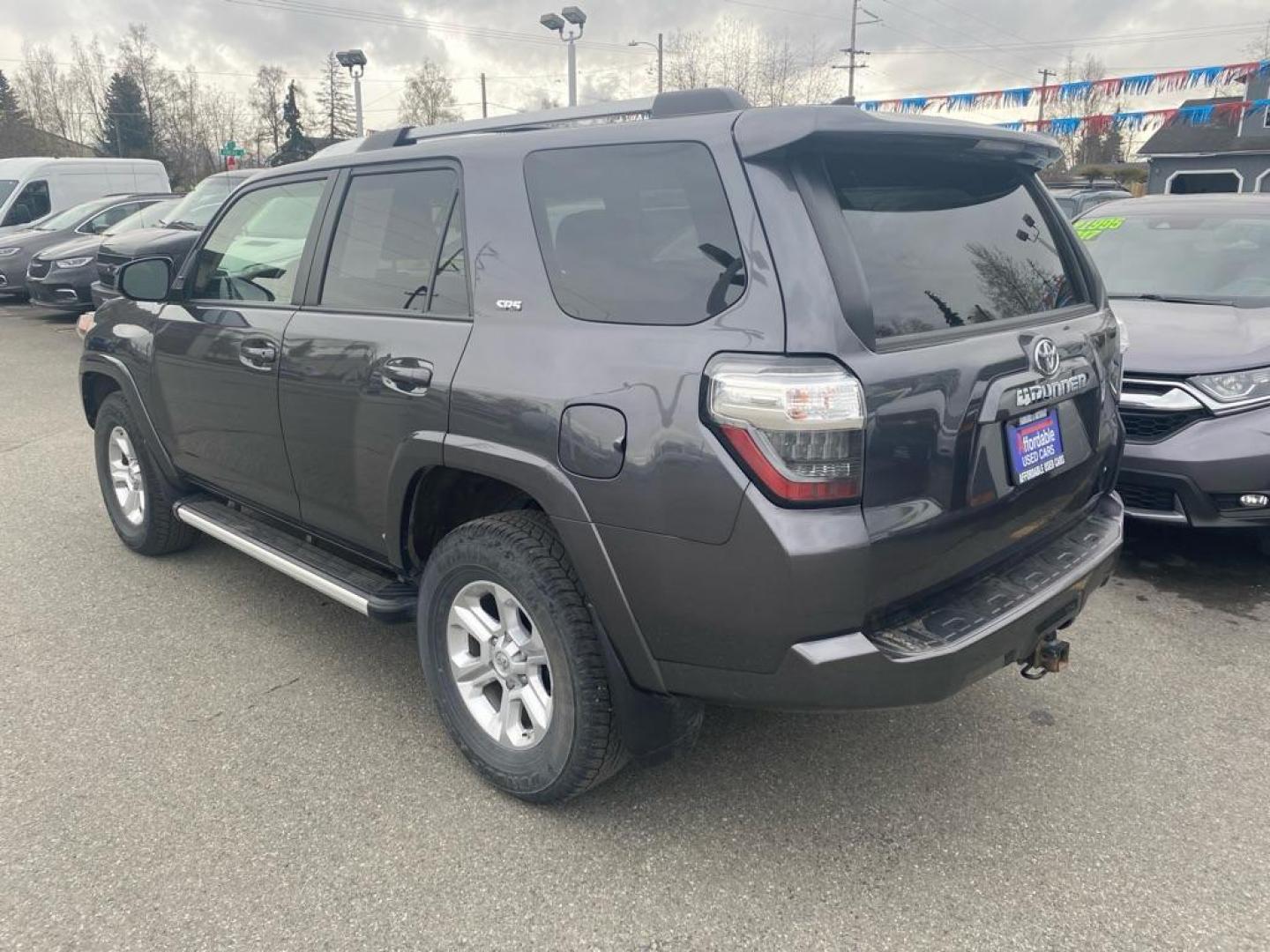 2020 GRAY TOYOTA 4RUNNER SR5/SR5 PREMIUM (JTEBU5JR6L5) with an 4.0L engine, Automatic transmission, located at 929 East 8th Ave, Anchorage, AK, 99501, (907) 274-2277, 61.214783, -149.866074 - Photo#2
