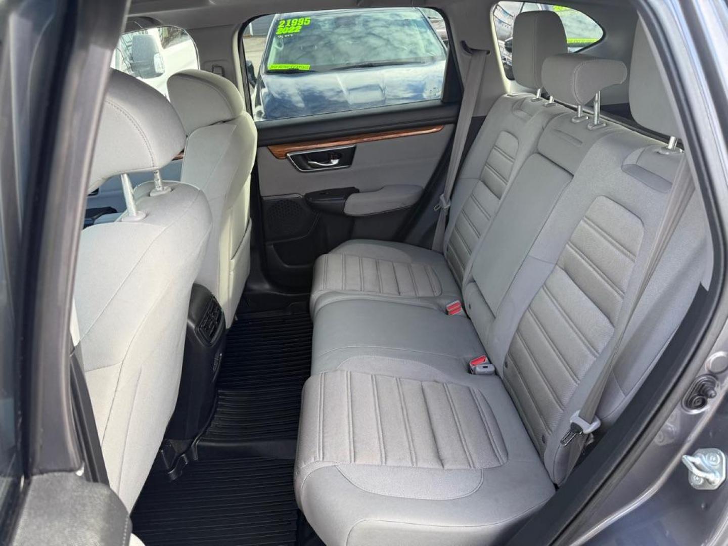2017 GRAY HONDA CR-V EX (2HKRW2H54HH) with an 1.5L engine, Continuously Variable transmission, located at 929 East 8th Ave, Anchorage, AK, 99501, (907) 274-2277, 61.214783, -149.866074 - Photo#3