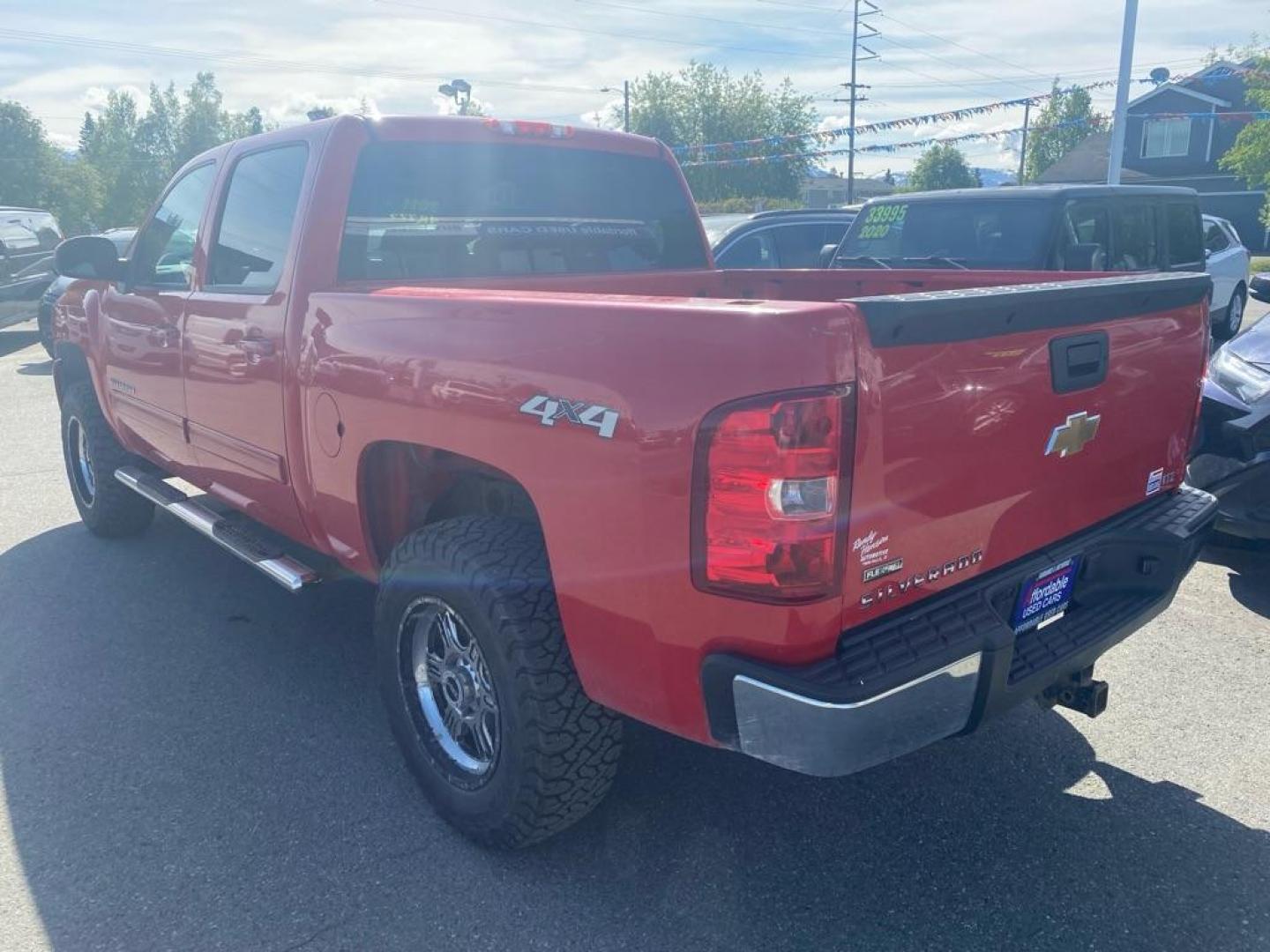 2011 RED CHEVROLET SILVERADO 1500 LTZ (3GCPKTE3XBG) with an 5.3L engine, Automatic transmission, located at 929 East 8th Ave, Anchorage, AK, 99501, (907) 274-2277, 61.214783, -149.866074 - Photo#2