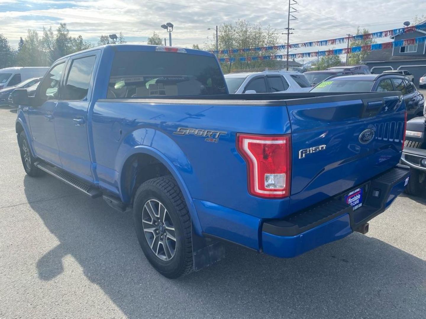 2015 BLUE FORD F150 SUPERCREW XLT (1FTFW1EG8FF) with an 3.5L engine, Automatic transmission, located at 929 East 8th Ave, Anchorage, AK, 99501, (907) 274-2277, 61.214783, -149.866074 - Photo#2