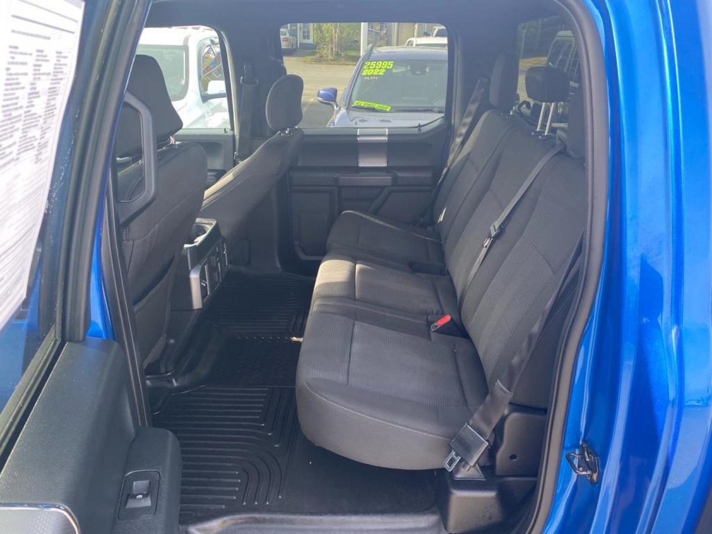 2015 BLUE FORD F150 SUPERCREW XLT (1FTFW1EG8FF) with an 3.5L engine, Automatic transmission, located at 929 East 8th Ave, Anchorage, AK, 99501, (907) 274-2277, 61.214783, -149.866074 - Photo#3