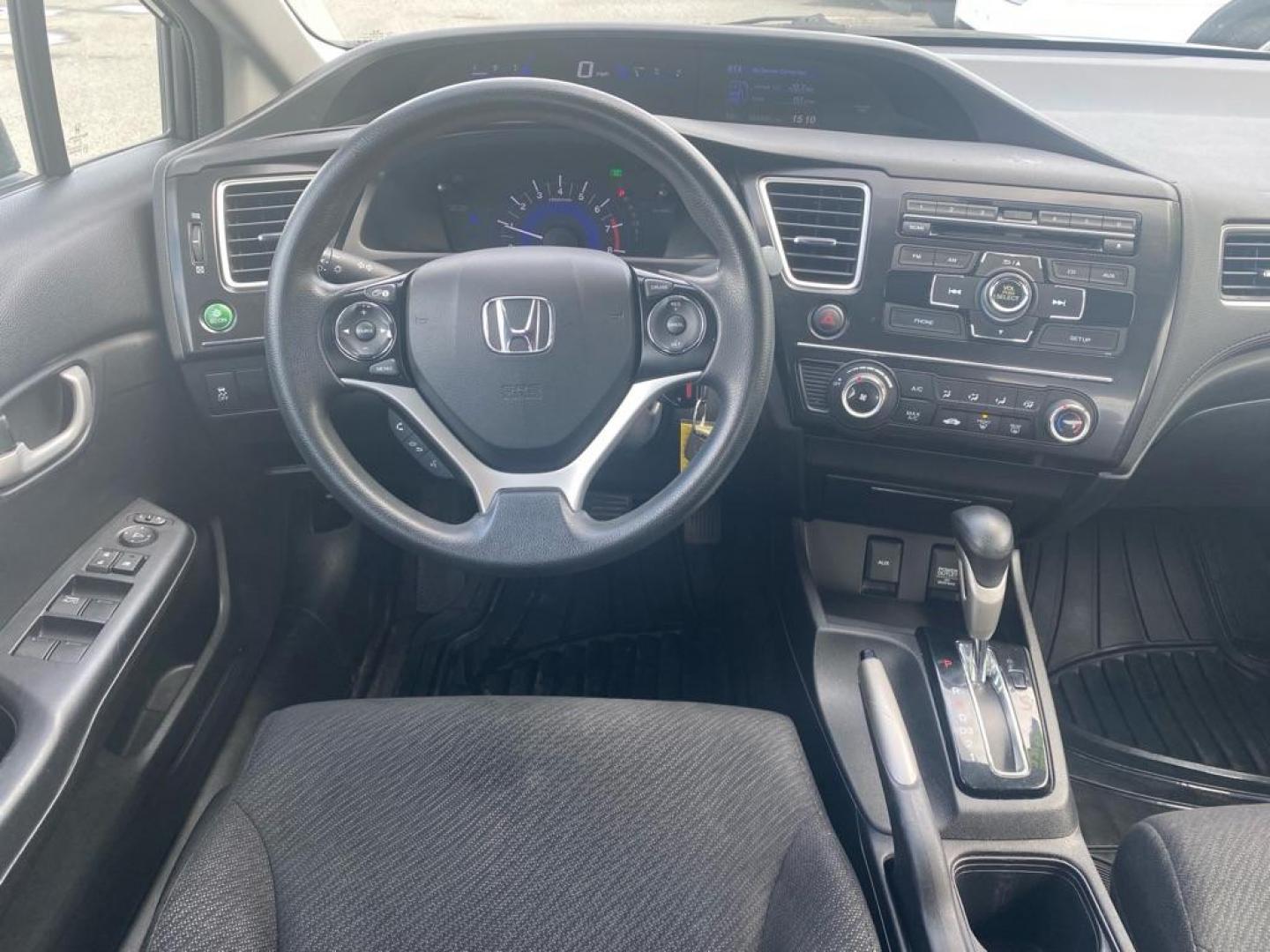 2013 GRAY HONDA CIVIC LX (19XFB2F56DE) with an 1.8L engine, Automatic transmission, located at 929 East 8th Ave, Anchorage, AK, 99501, (907) 274-2277, 61.214783, -149.866074 - Photo#4