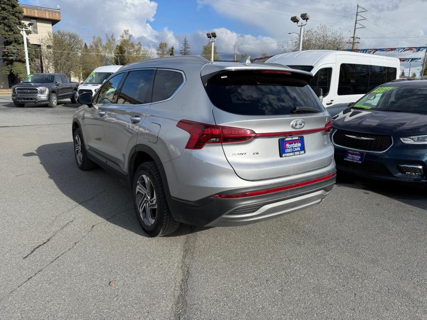 2023 SILVER HYUNDAI SANTA FE SEL SEL (5NMS2DAJ6PH) with an 2.5L engine, Automatic transmission, located at 929 East 8th Ave, Anchorage, AK, 99501, (907) 274-2277, 61.214783, -149.866074 - Photo#2