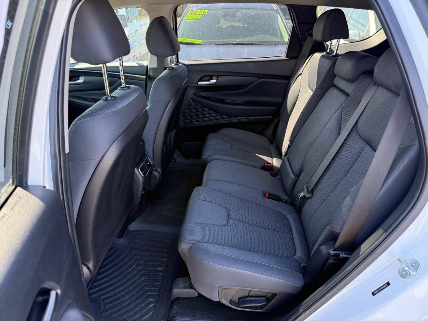 2023 WHITE HYUNDAI SANTA FE SEL SEL (5NMS2DAJ9PH) with an 2.5L engine, Automatic transmission, located at 929 East 8th Ave, Anchorage, AK, 99501, (907) 274-2277, 61.214783, -149.866074 - Photo#3