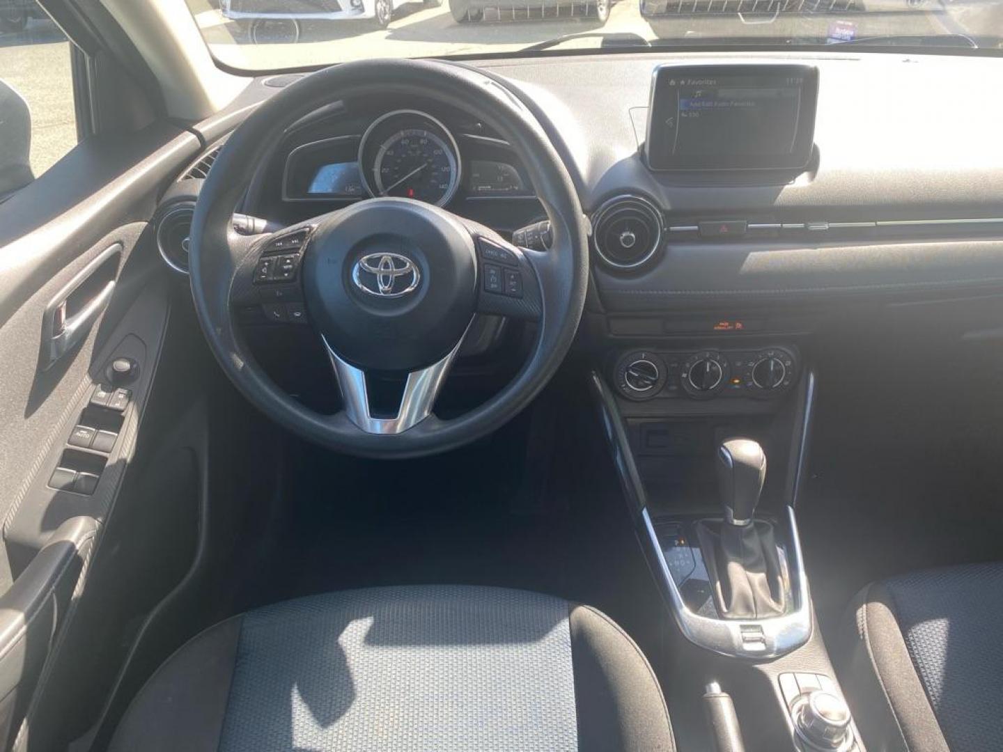 2018 WHITE TOYOTA YARIS IA (3MYDLBYV8JY) with an 1.5L engine, Automatic transmission, located at 929 East 8th Ave, Anchorage, AK, 99501, (907) 274-2277, 61.214783, -149.866074 - Photo#4