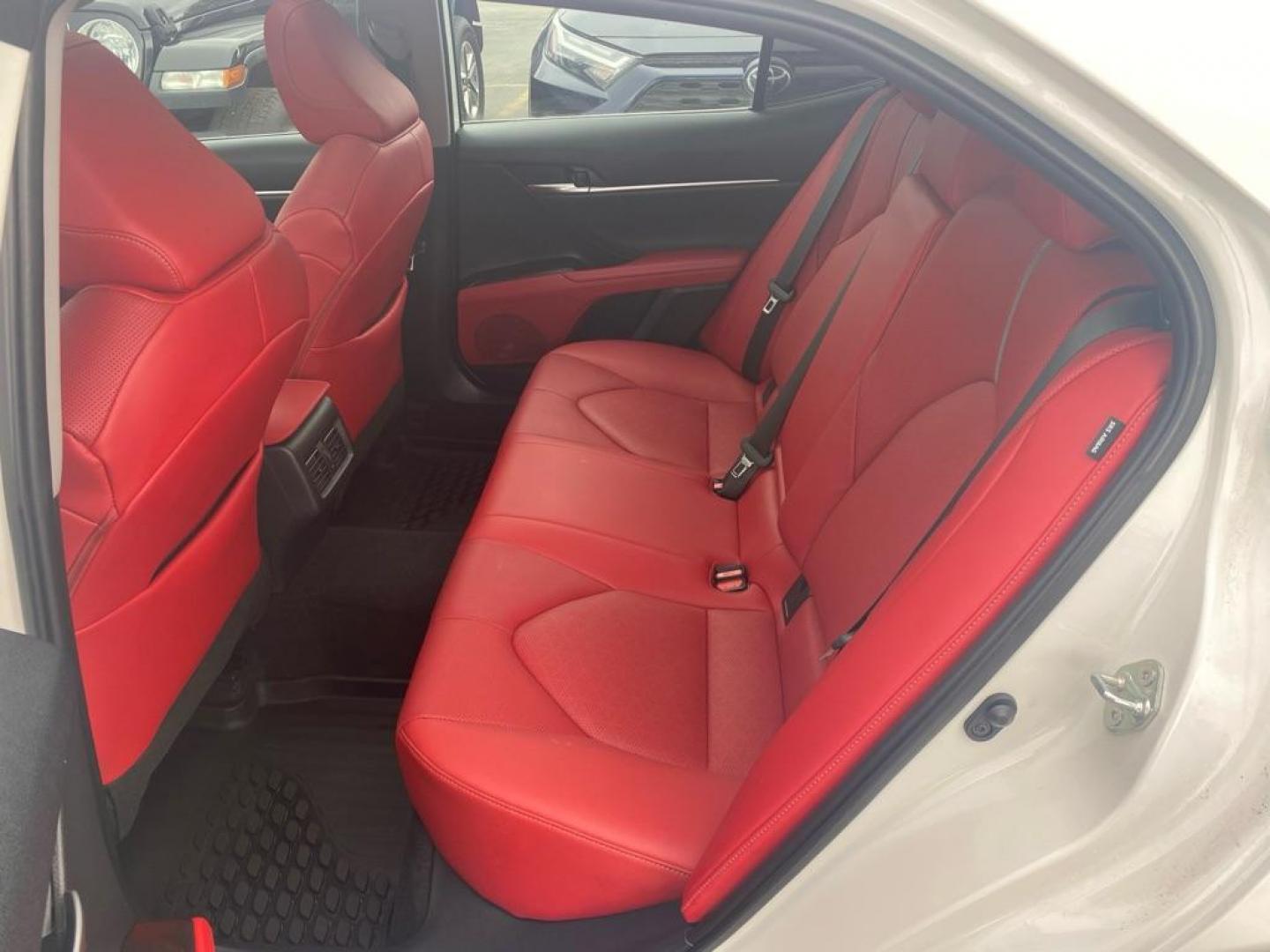 2022 WHITE TOYOTA CAMRY XSE (4T1K61BK2NU) with an 2.5L engine, Automatic transmission, located at 929 East 8th Ave, Anchorage, AK, 99501, (907) 274-2277, 61.214783, -149.866074 - Photo#3