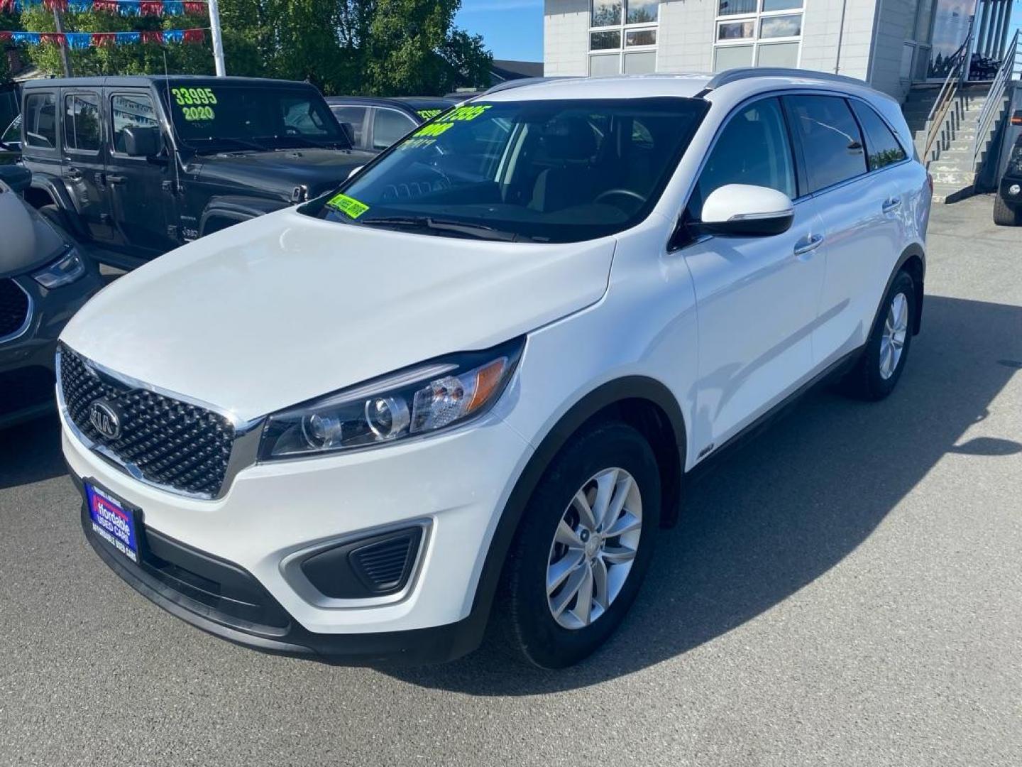 2018 WTHIE KIA SORENTO LX (5XYPGDA3XJG) with an 2.4L engine, Automatic transmission, located at 929 East 8th Ave, Anchorage, AK, 99501, (907) 274-2277, 61.214783, -149.866074 - Photo#0