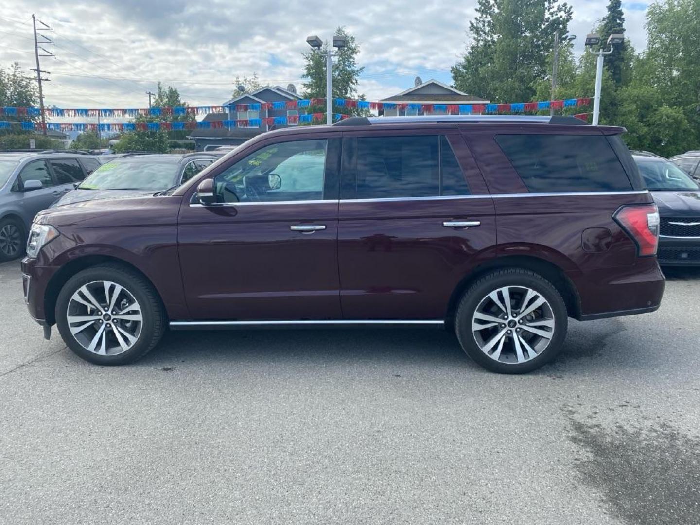 2020 BURGUN FORD EXPEDITION LIMITED (1FMJU2AT6LE) with an 3.5L engine, Automatic transmission, located at 929 East 8th Ave, Anchorage, AK, 99501, (907) 274-2277, 61.214783, -149.866074 - Photo#1