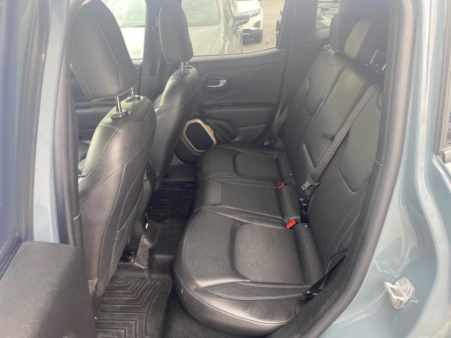 2017 GRAY JEEP RENEGADE TRAILHAWK (ZACCJBCB6HP) with an 2.4L engine, Automatic transmission, located at 929 East 8th Ave, Anchorage, AK, 99501, (907) 274-2277, 61.214783, -149.866074 - Photo#3