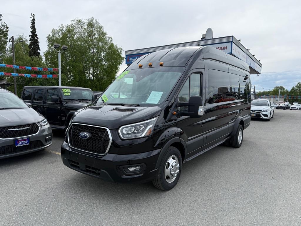 photo of 2025 FORD TRANSIT XLT HIGH 15 PASS DRW