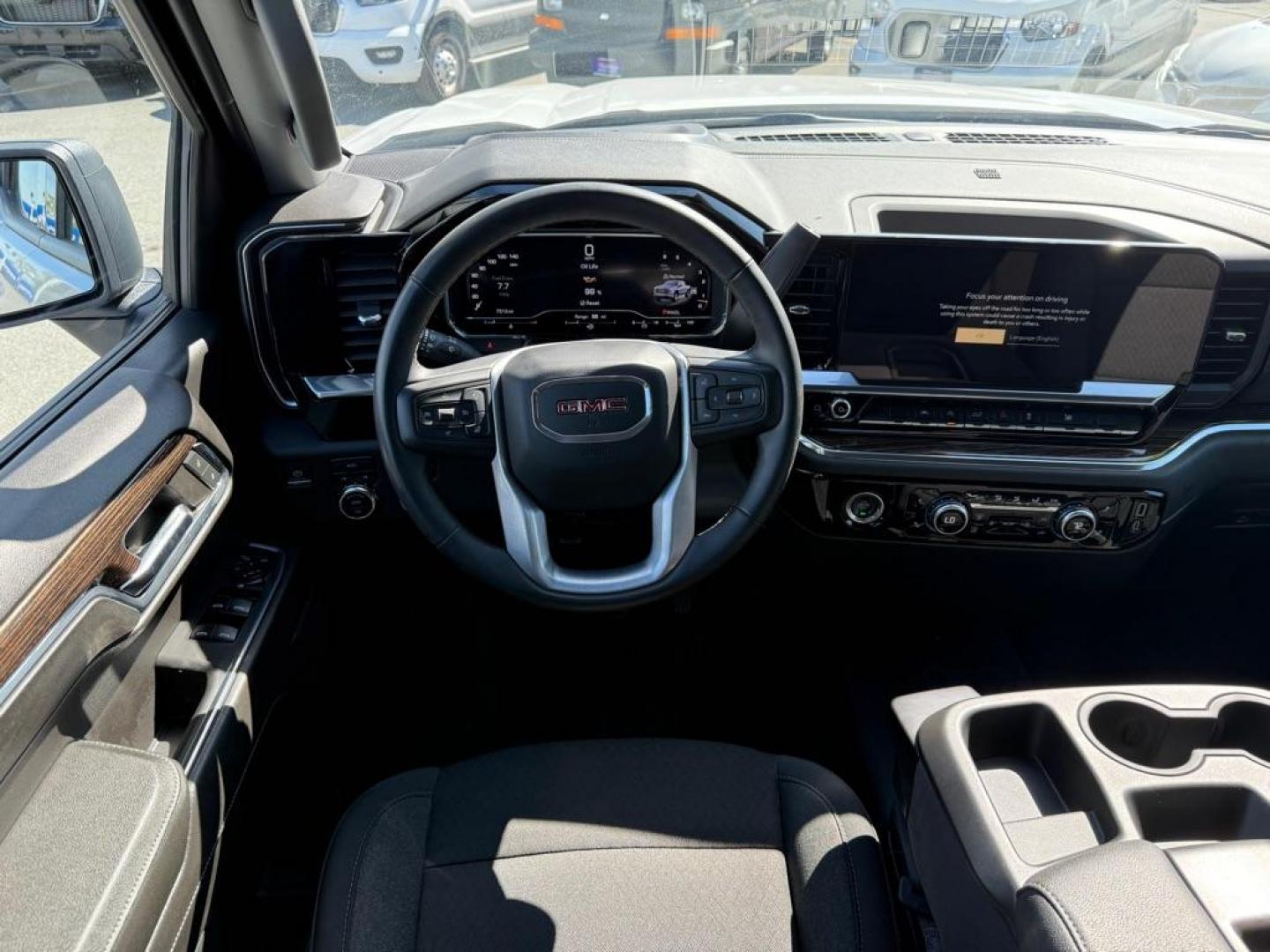 2024 WHITE GMC SIERRA 1500 ELEVATION (1GTUUCEDXRZ) with an 5.3L engine, Automatic transmission, located at 929 East 8th Ave, Anchorage, AK, 99501, (907) 274-2277, 61.214783, -149.866074 - Photo#4