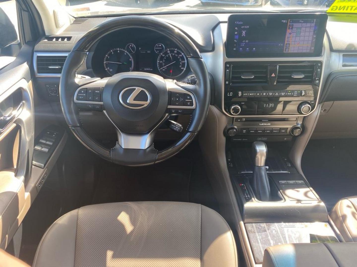 2022 SILVER LEXUS GX 460 (JTJAM7BX6N5) with an 4.6L engine, Automatic transmission, located at 929 East 8th Ave, Anchorage, AK, 99501, (907) 274-2277, 61.214783, -149.866074 - Photo#4