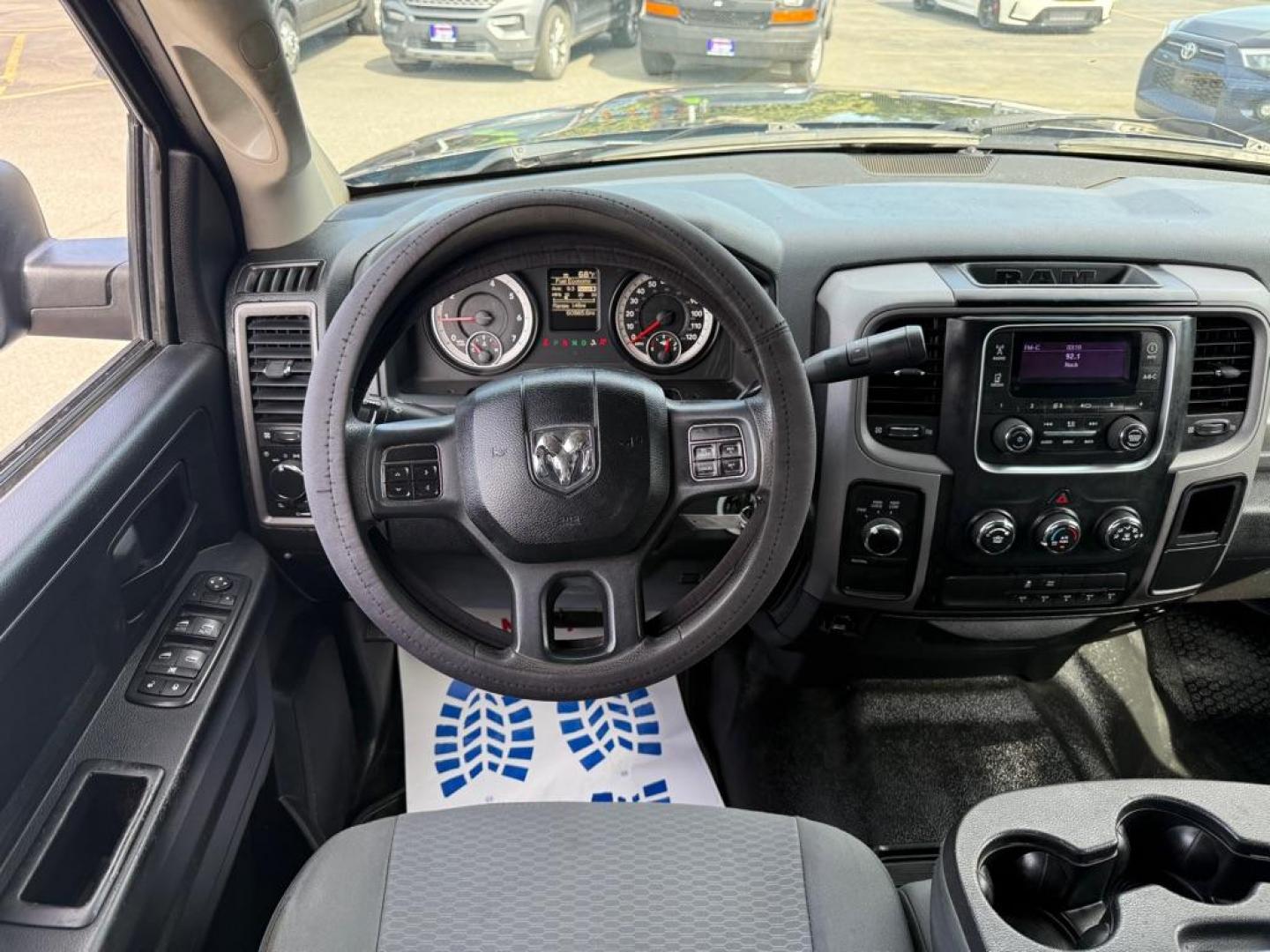 2014 BLUE RAM 2500 ST (3C6TR5HTXEG) with an 5.7L engine, Automatic transmission, located at 929 East 8th Ave, Anchorage, AK, 99501, (907) 274-2277, 61.214783, -149.866074 - Photo#4