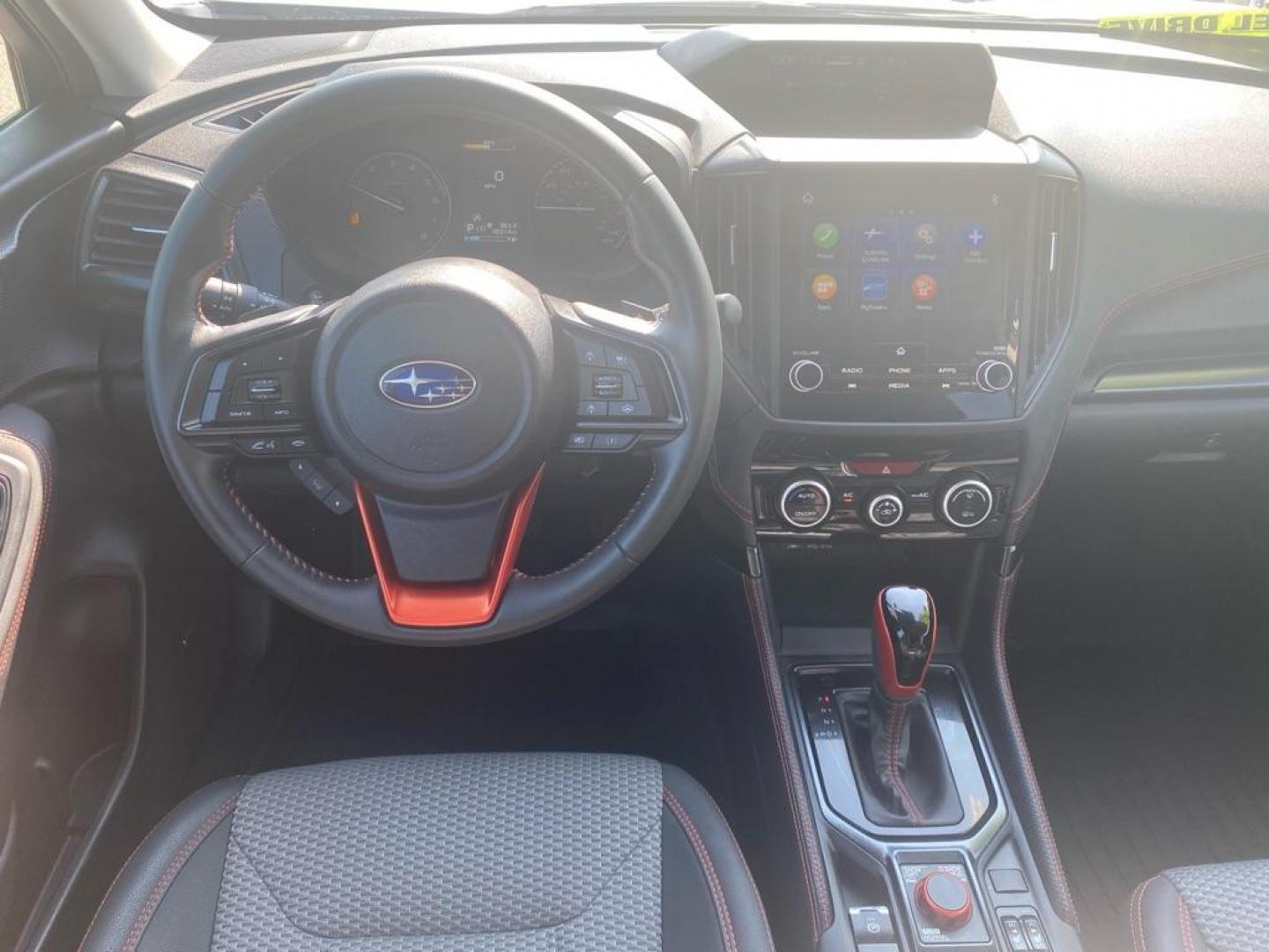 2024 WHITE SUBARU FORESTER SPORT (JF2SKAGC9RH) with an 2.5L engine, Continuously Variable transmission, located at 929 East 8th Ave, Anchorage, AK, 99501, (907) 274-2277, 61.214783, -149.866074 - Photo#4