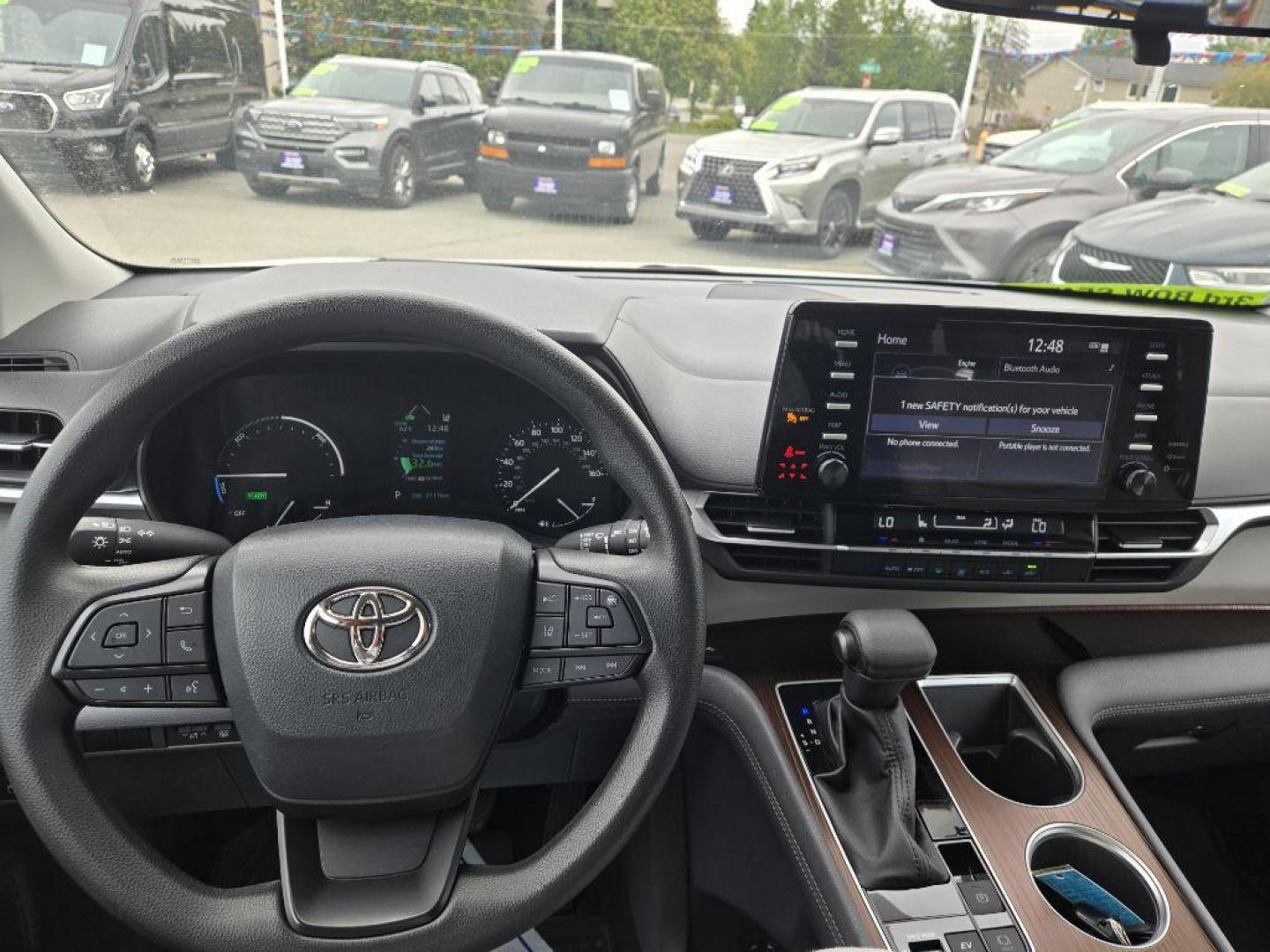 2023 WHITE TOYOTA SIENNA LE (5TDKRKEC0PS) with an 2.5L engine, Automatic transmission, located at 929 East 8th Ave, Anchorage, AK, 99501, (907) 274-2277, 61.214783, -149.866074 - Photo#4