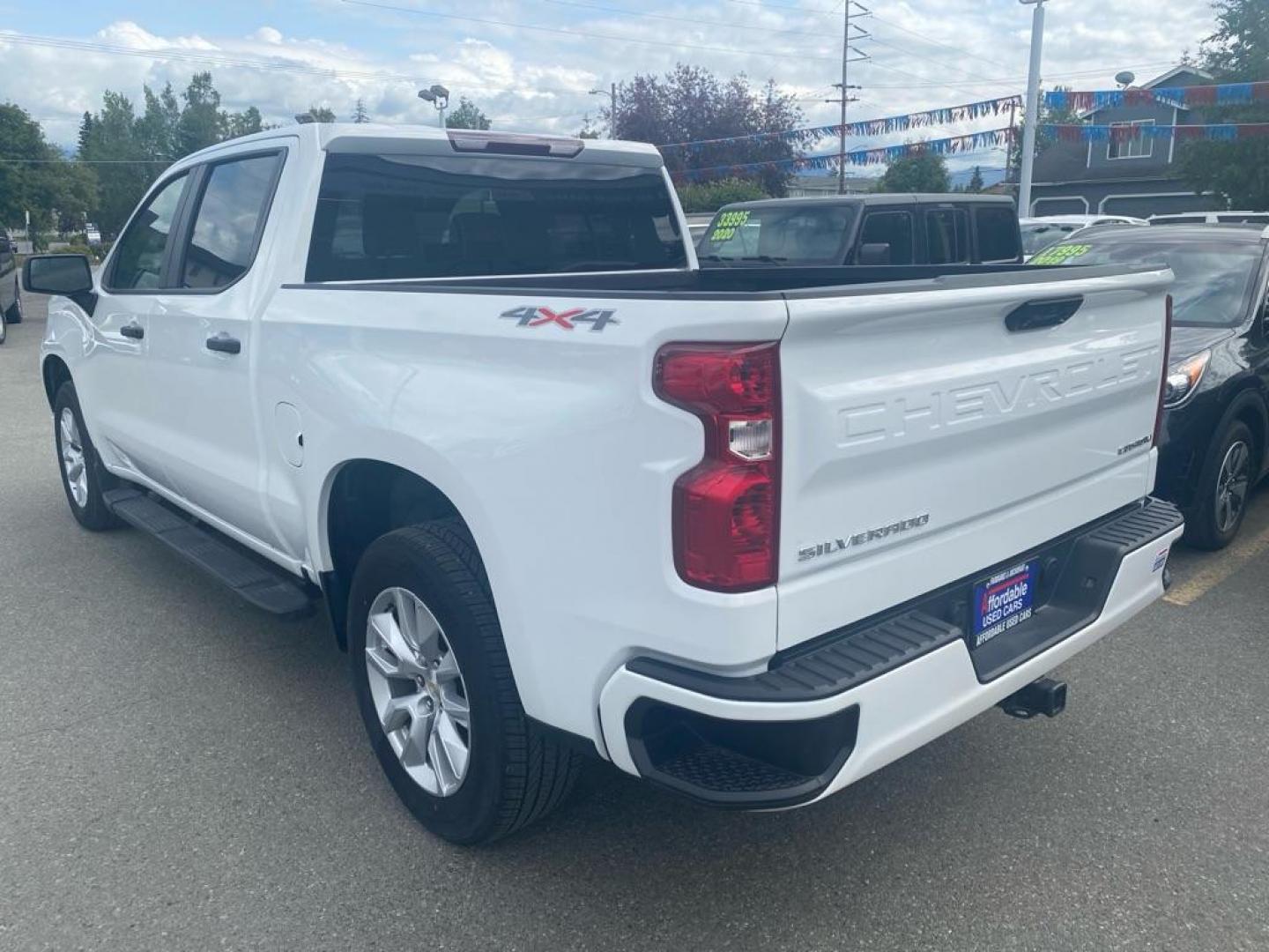 2023 WHITE CHEVROLET SILVERADO 1500 CUSTOM (3GCPDBEK3PG) with an 2.7L engine, Automatic transmission, located at 929 East 8th Ave, Anchorage, AK, 99501, (907) 274-2277, 61.214783, -149.866074 - Photo#2