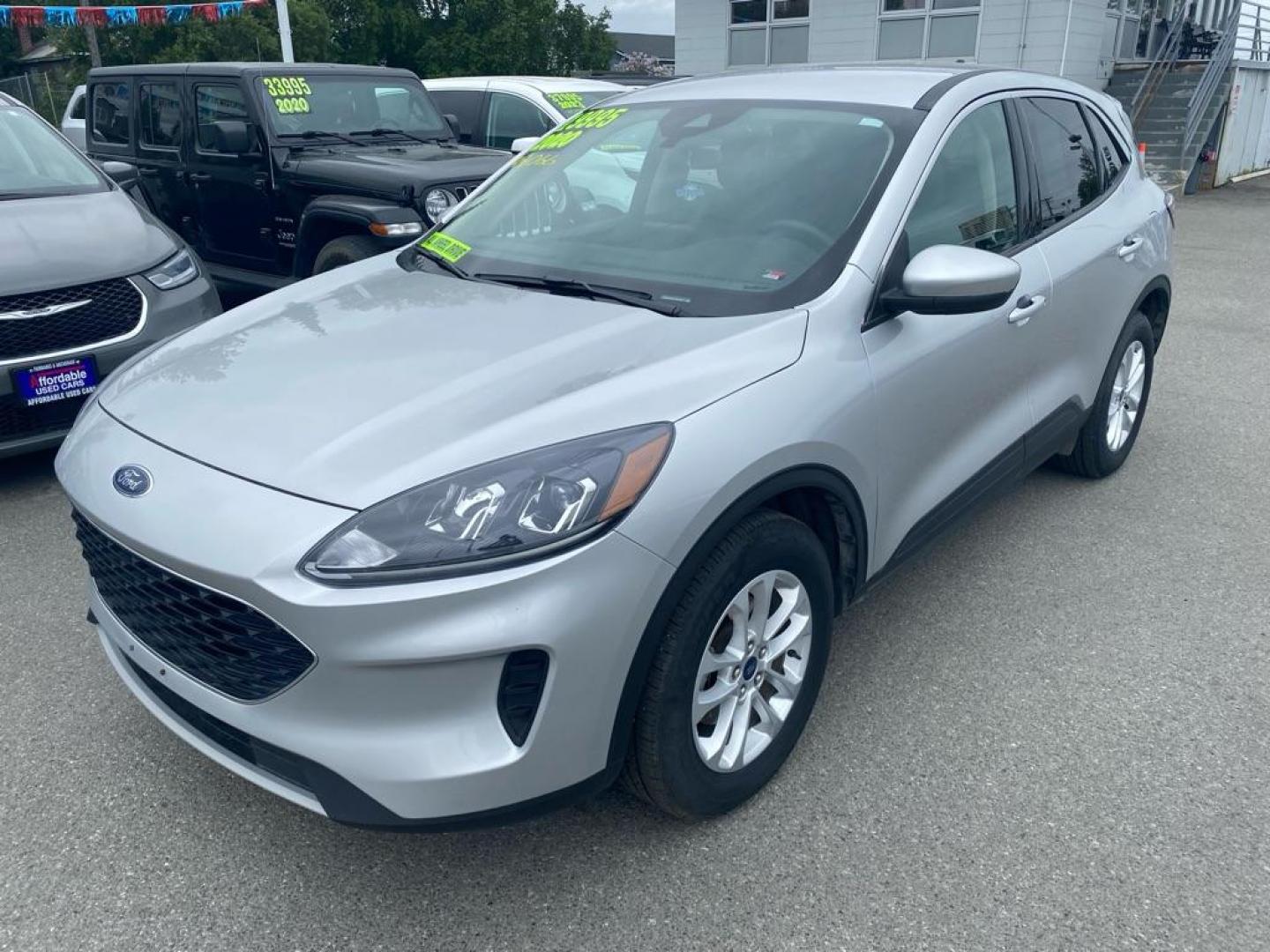 2020 SILVER FORD ESCAPE SE (1FMCU9G62LU) with an 1.5L engine, Automatic transmission, located at 929 East 8th Ave, Anchorage, AK, 99501, (907) 274-2277, 61.214783, -149.866074 - Photo#0