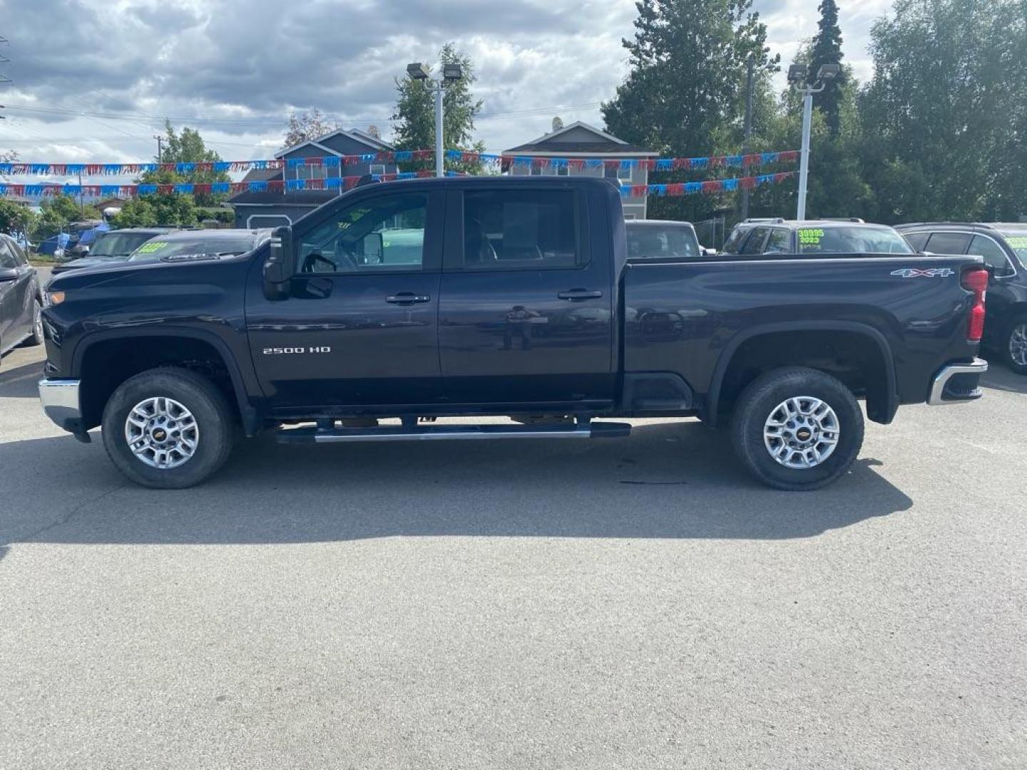 2024 GRAY CHEVROLET SILVERADO 2500 HEAVY DUTY LT (2GC4YNE75R1) with an 6.6L engine, Automatic transmission, located at 929 East 8th Ave, Anchorage, AK, 99501, (907) 274-2277, 61.214783, -149.866074 - Photo#1