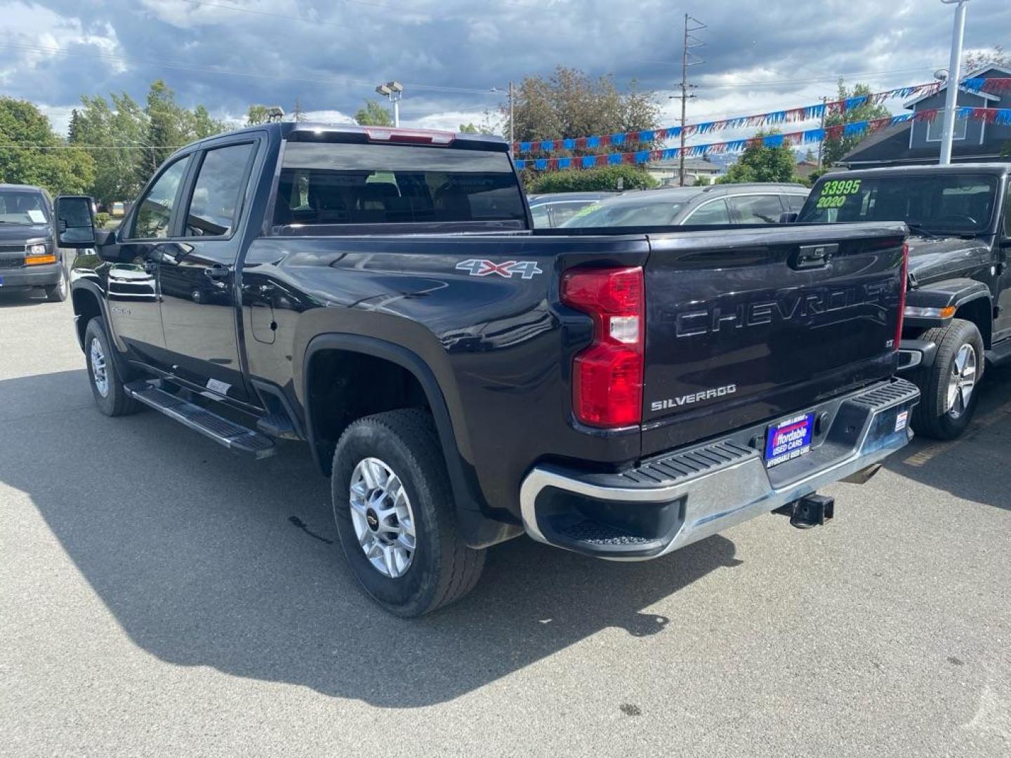 2024 GRAY CHEVROLET SILVERADO 2500 HEAVY DUTY LT (2GC4YNE75R1) with an 6.6L engine, Automatic transmission, located at 929 East 8th Ave, Anchorage, AK, 99501, (907) 274-2277, 61.214783, -149.866074 - Photo#2
