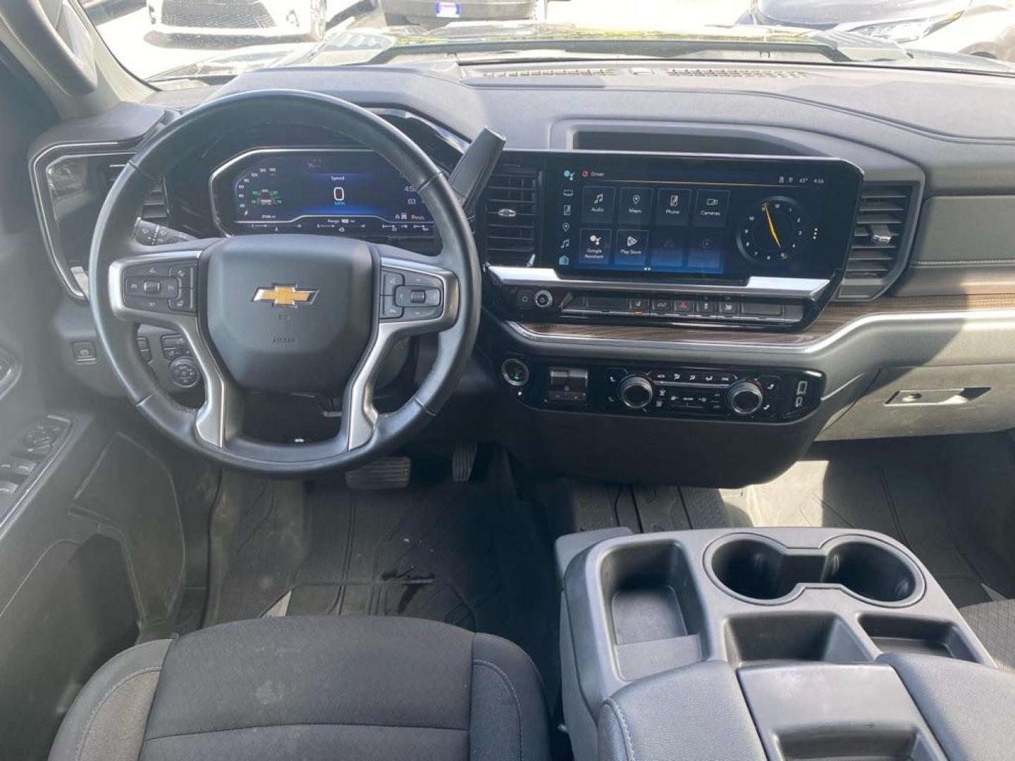 2024 GRAY CHEVROLET SILVERADO 2500 HEAVY DUTY LT (2GC4YNE75R1) with an 6.6L engine, Automatic transmission, located at 929 East 8th Ave, Anchorage, AK, 99501, (907) 274-2277, 61.214783, -149.866074 - Photo#4