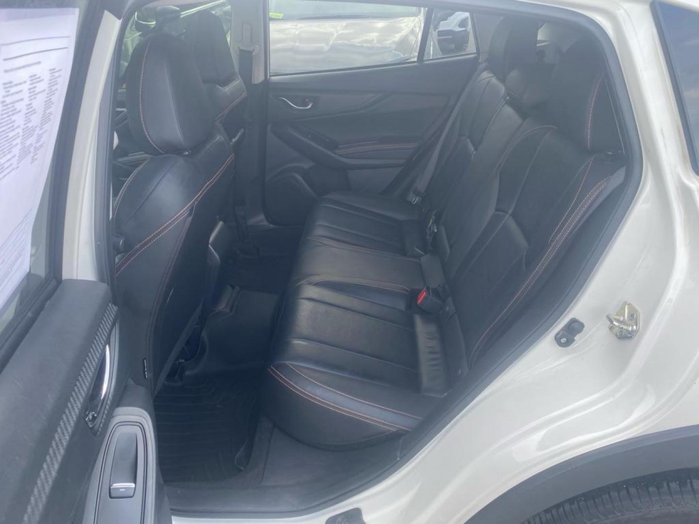 2019 WHITE SUBARU CROSSTREK LIMITED (JF2GTANC5KH) with an 2.0L engine, Continuously Variable transmission, located at 929 East 8th Ave, Anchorage, AK, 99501, (907) 274-2277, 61.214783, -149.866074 - Photo#3