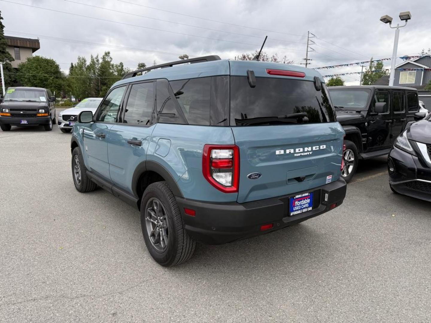 2022 BLUE FORD BRONCO SPORT BIG BEND (3FMCR9B62NR) with an 1.5L engine, Automatic transmission, located at 929 East 8th Ave, Anchorage, AK, 99501, (907) 274-2277, 61.214783, -149.866074 - Photo#2