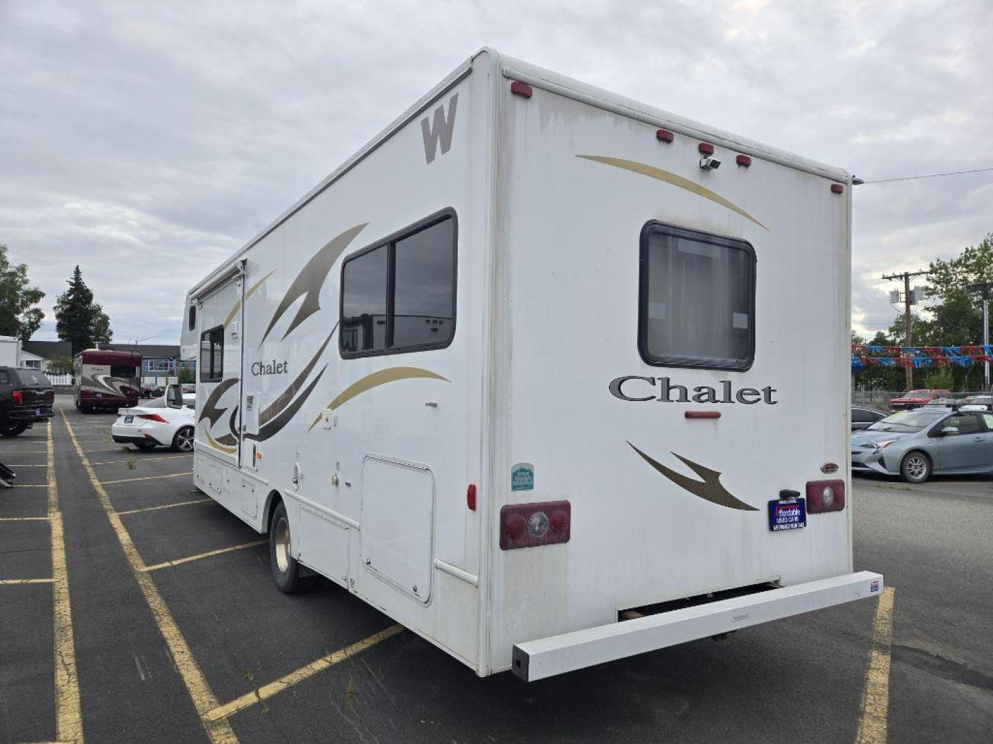 2013 FORD ECONOLINE E450 SUPER DUTY CUTAWAY VAN (1FDXE4FS7DD) with an 6.8L engine, Automatic transmission, located at 929 East 8th Ave, Anchorage, AK, 99501, (907) 274-2277, 61.214783, -149.866074 - Photo#2