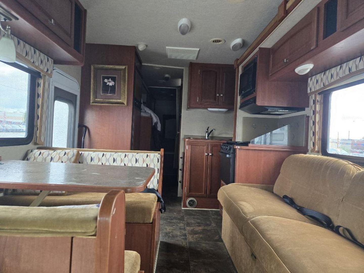 2013 FORD ECONOLINE E450 SUPER DUTY CUTAWAY VAN (1FDXE4FS7DD) with an 6.8L engine, Automatic transmission, located at 929 East 8th Ave, Anchorage, AK, 99501, (907) 274-2277, 61.214783, -149.866074 - Photo#3