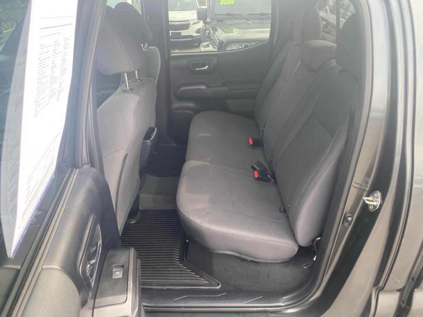 2018 GRAY TOYOTA TACOMA DOUBLE CAB (3TMDZ5BN8JM) with an 3.5L engine, Automatic transmission, located at 929 East 8th Ave, Anchorage, AK, 99501, (907) 274-2277, 61.214783, -149.866074 - Photo#3