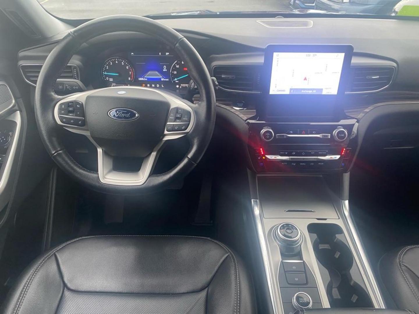 2022 BLUE FORD EXPLORER LIMITED (1FMSK8FH7NG) with an 2.3L engine, Automatic transmission, located at 929 East 8th Ave, Anchorage, AK, 99501, (907) 274-2277, 61.214783, -149.866074 - Photo#4