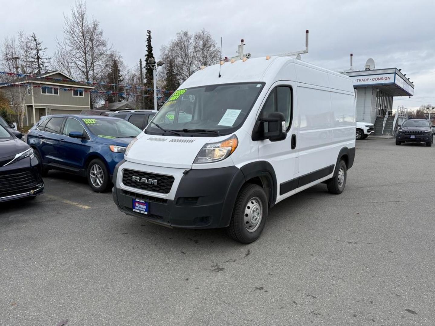 2021 WHITE RAM PROMASTER 2500 2500 HIGH (3C6LRVCG5ME) with an 3.6L engine, Automatic transmission, located at 929 East 8th Ave, Anchorage, AK, 99501, (907) 274-2277, 61.214783, -149.866074 - Photo#0