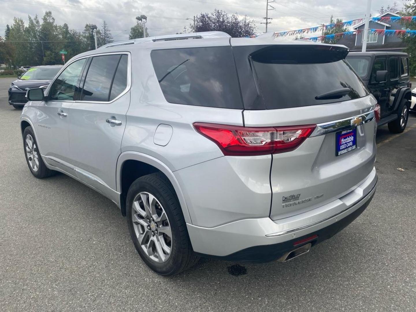 2021 SILVER CHEVROLET TRAVERSE PREMIER (1GNEVKKW4MJ) with an 3.6L engine, Automatic transmission, located at 929 East 8th Ave, Anchorage, AK, 99501, (907) 274-2277, 61.214783, -149.866074 - Photo#2