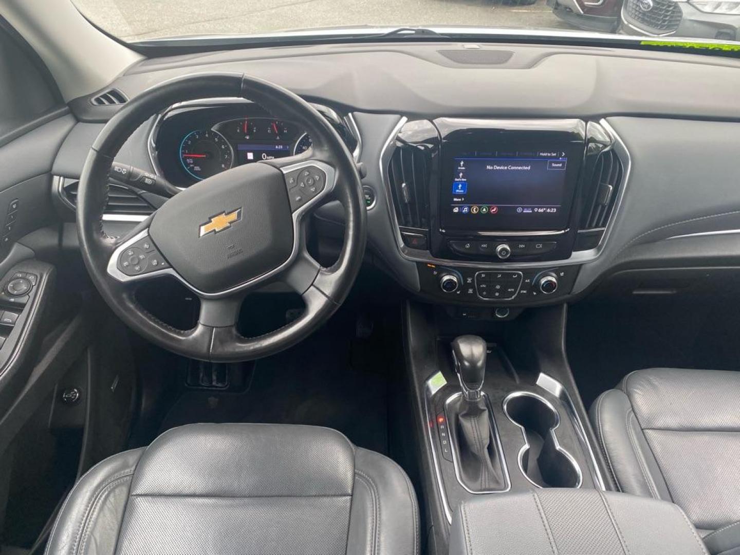 2021 SILVER CHEVROLET TRAVERSE PREMIER (1GNEVKKW4MJ) with an 3.6L engine, Automatic transmission, located at 929 East 8th Ave, Anchorage, AK, 99501, (907) 274-2277, 61.214783, -149.866074 - Photo#4